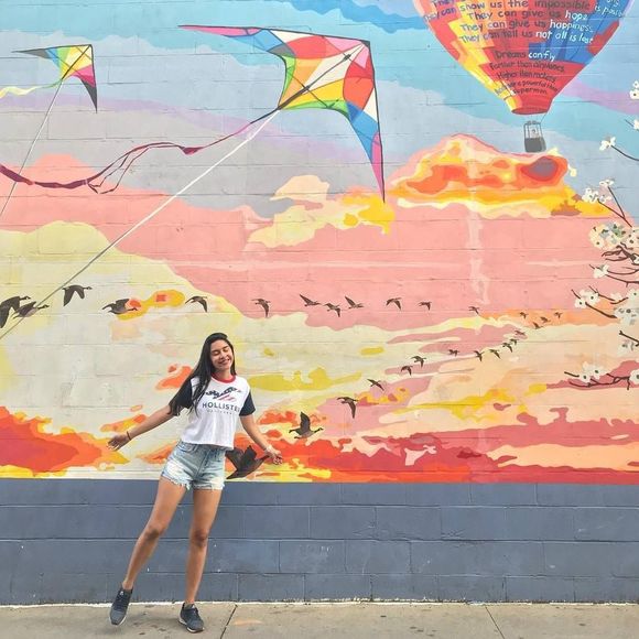 Meet your Posher, Valentina - Picture 1 of 1